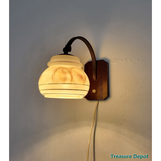 Vintage wall lamp