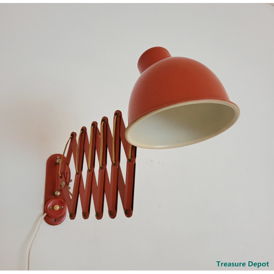 Vintage scissor lamp red