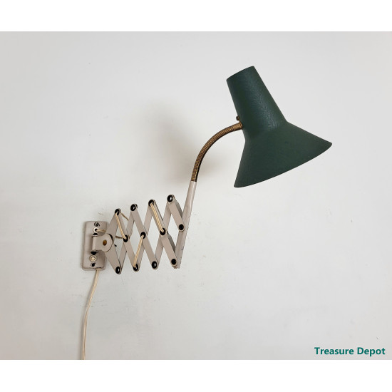 Scissor lamp green