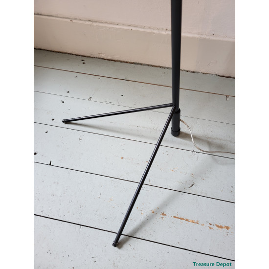 Grasshopper green floor lamp