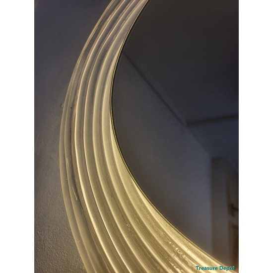 Hillebrand illuminated mirror